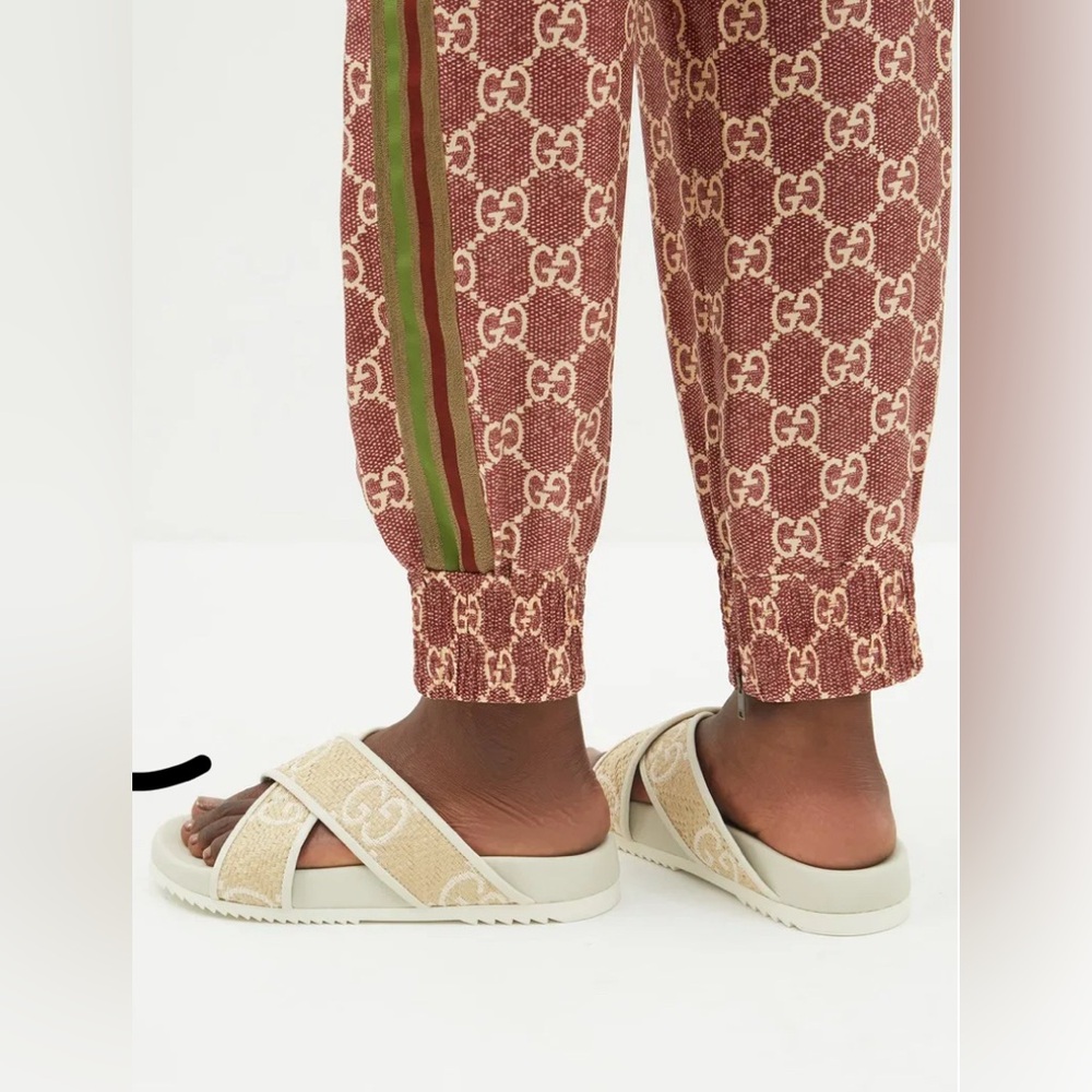 GUCCI Crossover Strap Raffia And Leather Sandals - Picture 2 of 14